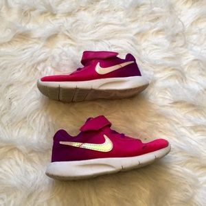 Nike Tanjun Sneakers